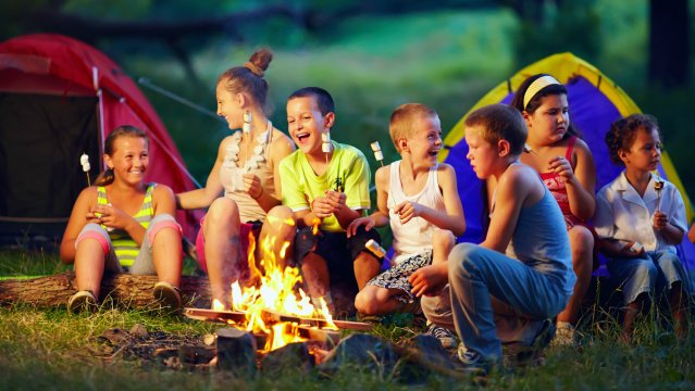 Pourquoi inscrire son enfant dans un camp de vacances ?