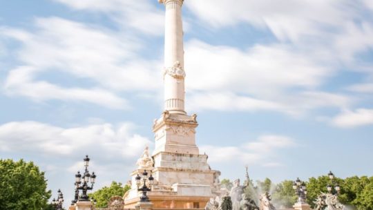 Visiter la place des Quinconces